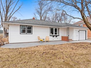 446 Main St, Wrightstown, WI 54180