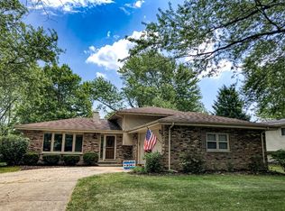 417 N Locust St, Frankfort, IL 60423
