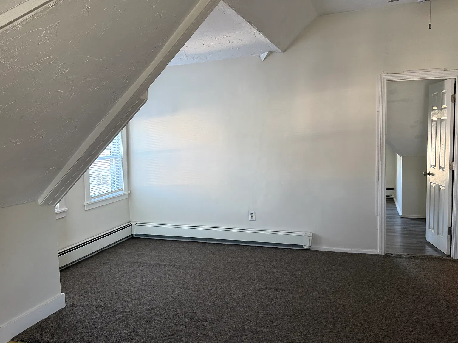 1 bed, 550 sqft, $1,600 — Photo 2