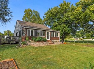 7322 Pleasant Valley Rd, Liberty, MO 64068