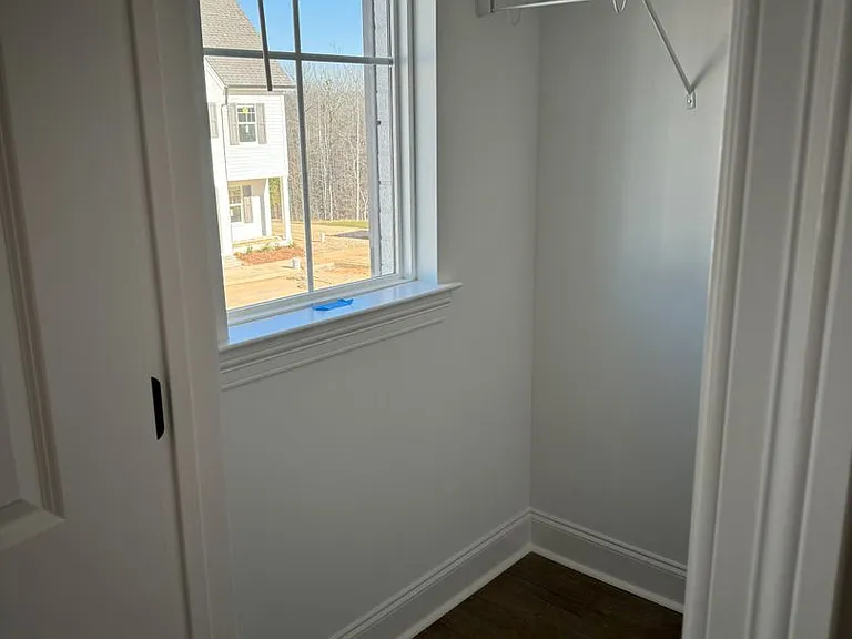 655 Cottage Grove Cir — Photo 14