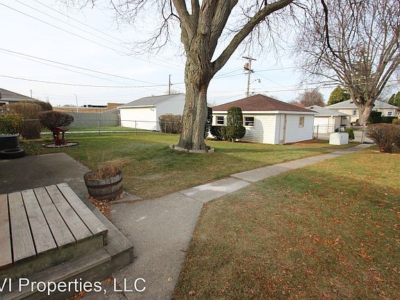 3rd image of 4922 W Van Beck Ave