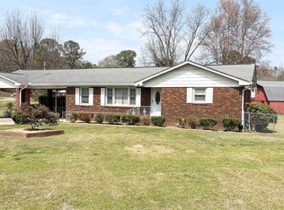 331 W Medders Dr, Anniston, AL 36206