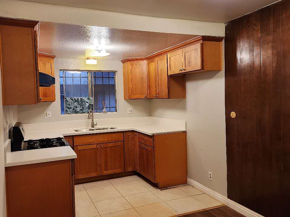 1st image of 212 S Marguerita Ave #2