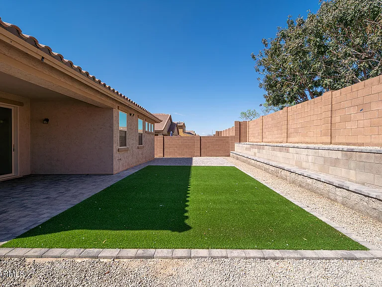 18338 W Getty Dr — Photo 25