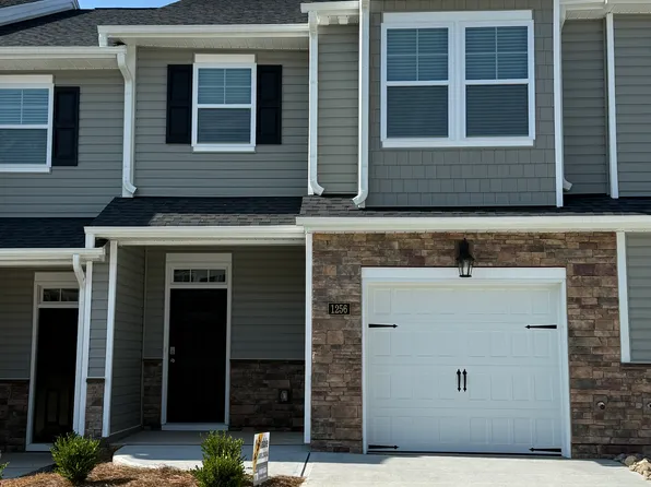 1256 Evelynnview Ln, Kernersville, NC 27284