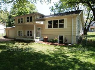 5851 S 51st St, Omaha, NE 68117