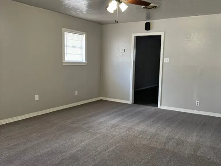 4323 S Polk St — Photo 4