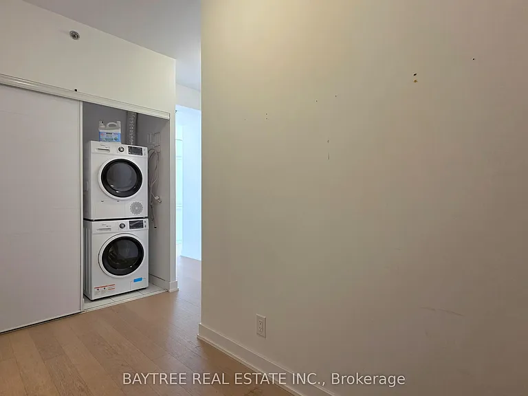 15 Beverley St #608 — Photo 14