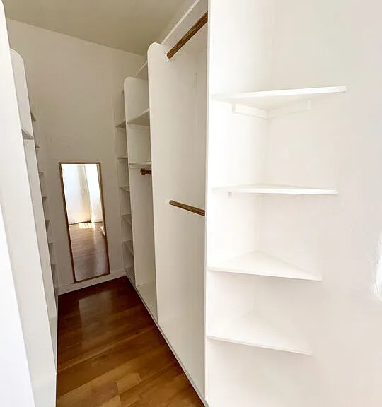 439 N Van Ness Ave — Photo 6