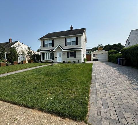 2nd image of 12 Green Ln