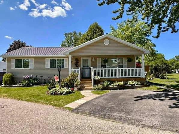 201 Biltmore Dr, South Huron, ON N0M 1T0