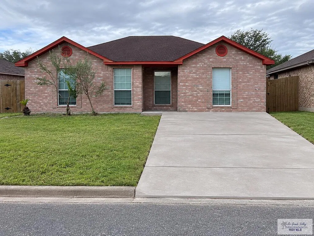 3 bed, 2.0 bath, 1072 sqft, $1,550 — Photo 1