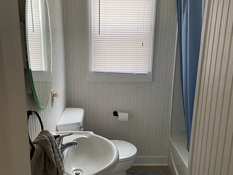 1011 Boston St SE — Photo 9
