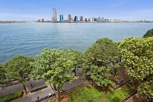Sold by Battery Park Realty | media 6