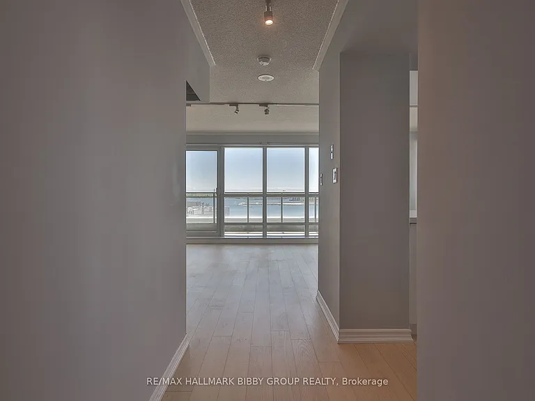 410 Queens Quay W #1103 — Photo 18