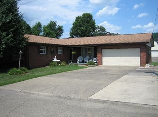 201 Shawnee Est, Winfield, WV 25213