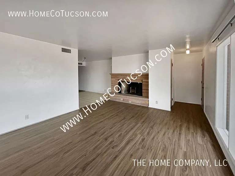 3238 E Hawthorne St — Photo 7