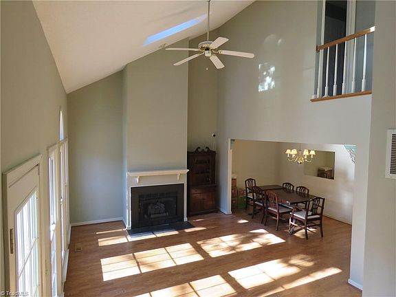 5th image of 16C Park Village Ln