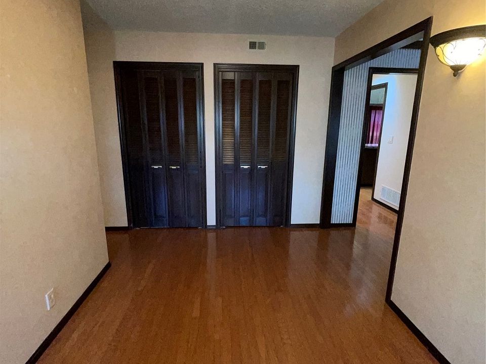 1402 SE 12th St, Wagoner, OK 74467 Zillow