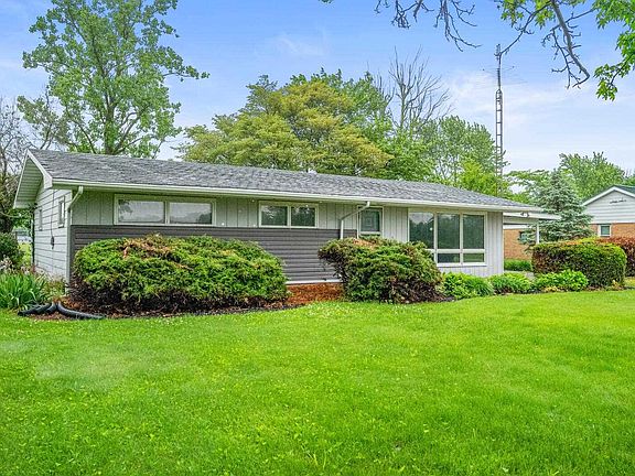 2nd image of 12082 Willow Dr