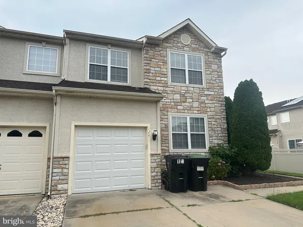 124 Sequoia Dr, Berlin, NJ 08009