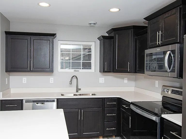 121 Sleeper Way — Photo 4
