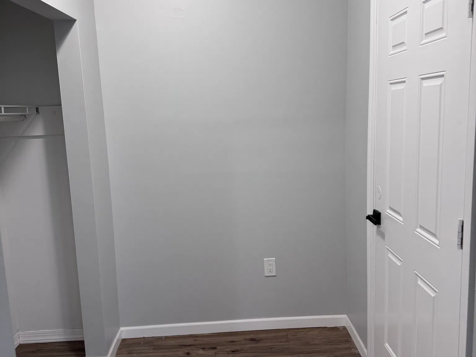 132 Mapes Ave — Photo 3