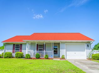 241 Northwoods Dr, Raeford, NC 28376