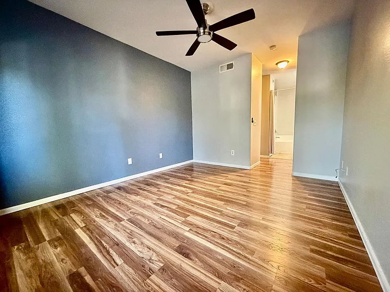 5650 E Sahara Ave #2024 — Photo 20