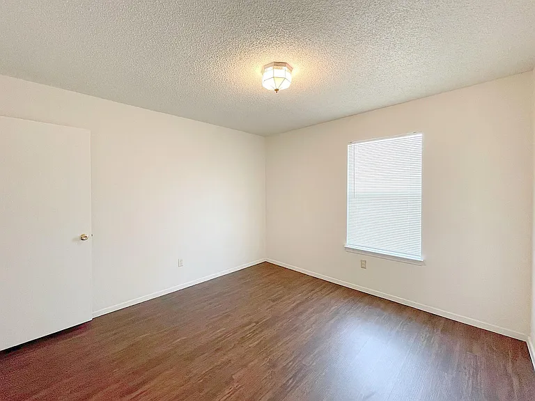 656 Mairo St — Photo 13
