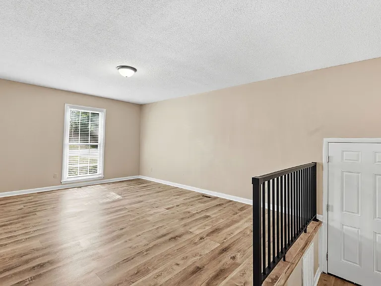 1902 Paisley Ave — Photo 19