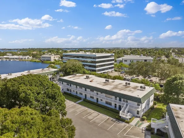 2800 Indian River Blvd APT S8, Vero Beach, FL 32960