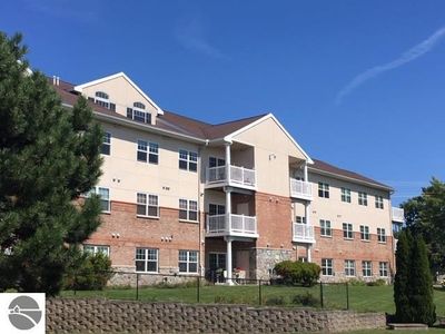 301 N Lake St UNIT 201, Cadillac, MI, 49601