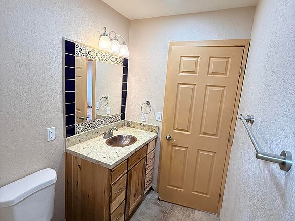 5th image of 5462 County Line Rd