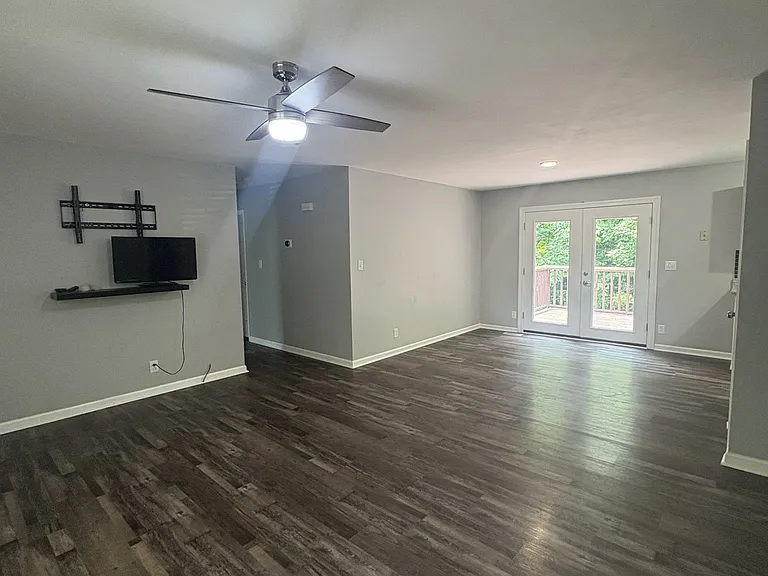 1015 Morriswood Ct — Photo 4