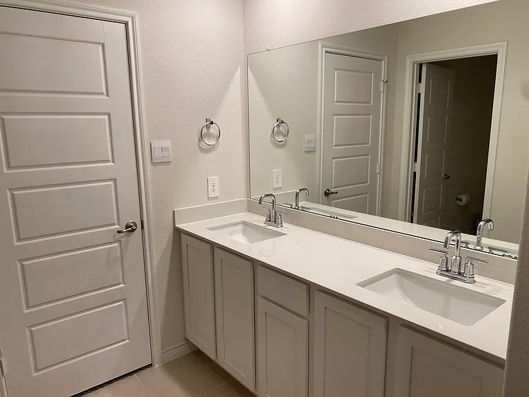 9809 Autumn Leaves Ln — Photo 4