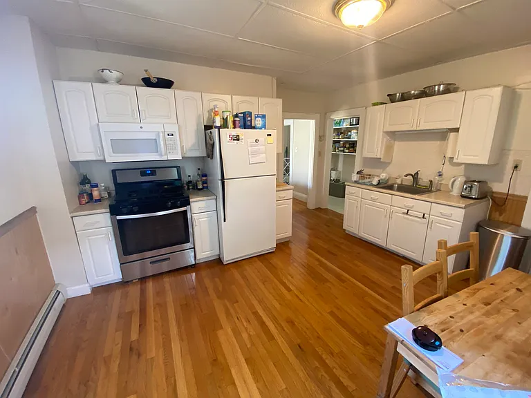 273 Pearl St #3 — Photo 7