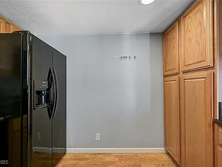 3930 University Center Dr #806 — Photo 9