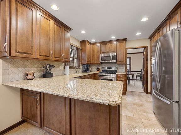 3rd image of 191 Cassin Rd