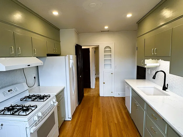 36 Somerset St #36 — Photo 9