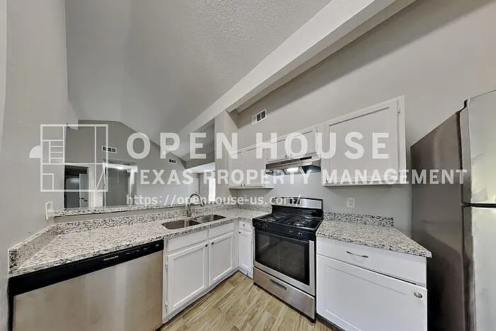 2203 Wheathall Camp Ln — Photo 5