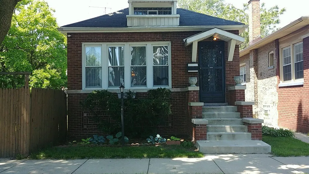 8006 S Kimbark Ave photo 1