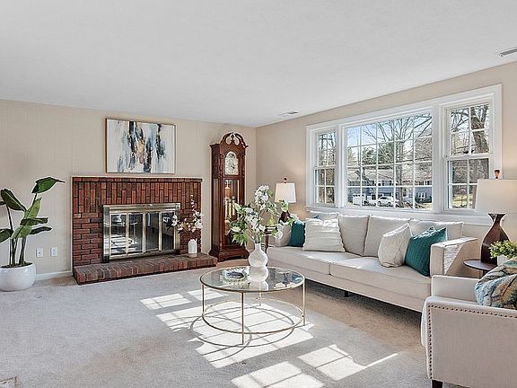 2nd image of 20 Saint Marys Dr