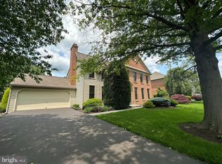 203 Saint James Ct, Mechanicsburg, PA