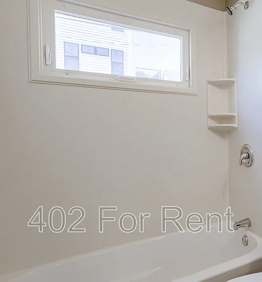 1008 S 29th St #4 — Photo 11