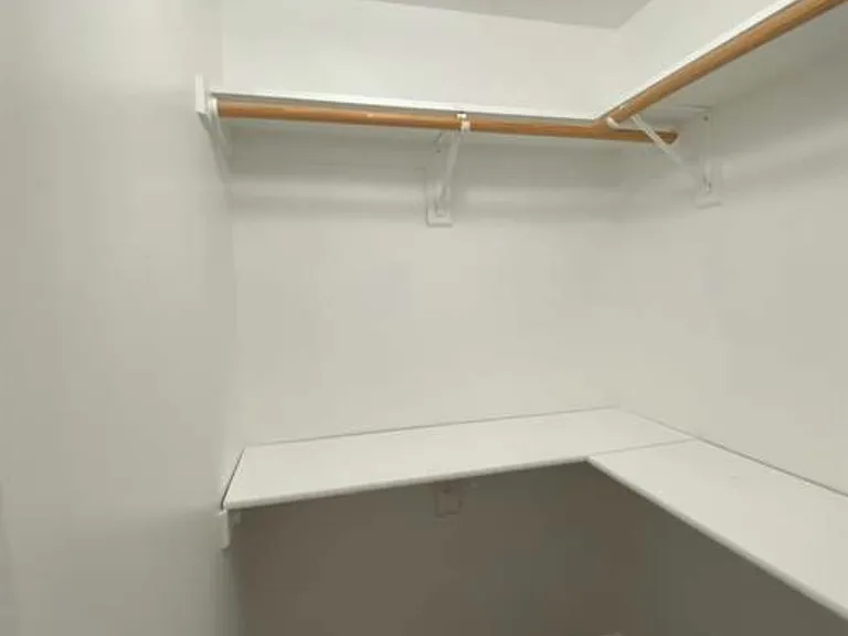 6002 Piacenza Pl — Photo 15