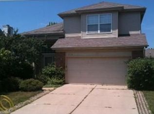 3198 Bridlewood Dr, Oakland Twp, MI 48306