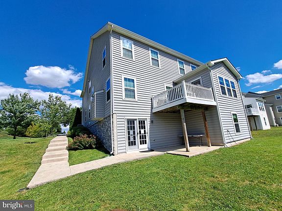 5th image of 25833 Sycamore Grove Pl