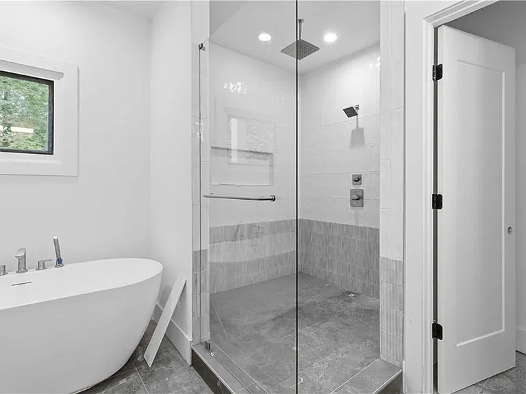 3196 Towerview Dr NE — Photo 17